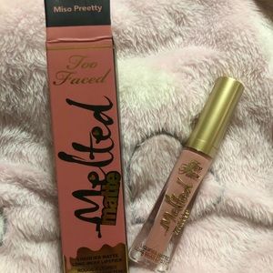 Too Faced Melted Matte *Miso Preetty*
